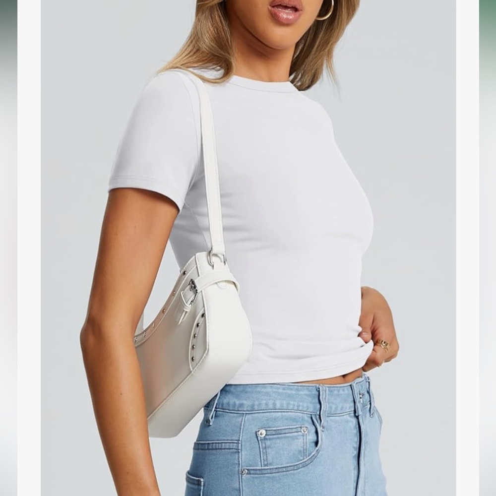 Trendy Queen short sleeve scoop neck white top small - Picture 3 of 10